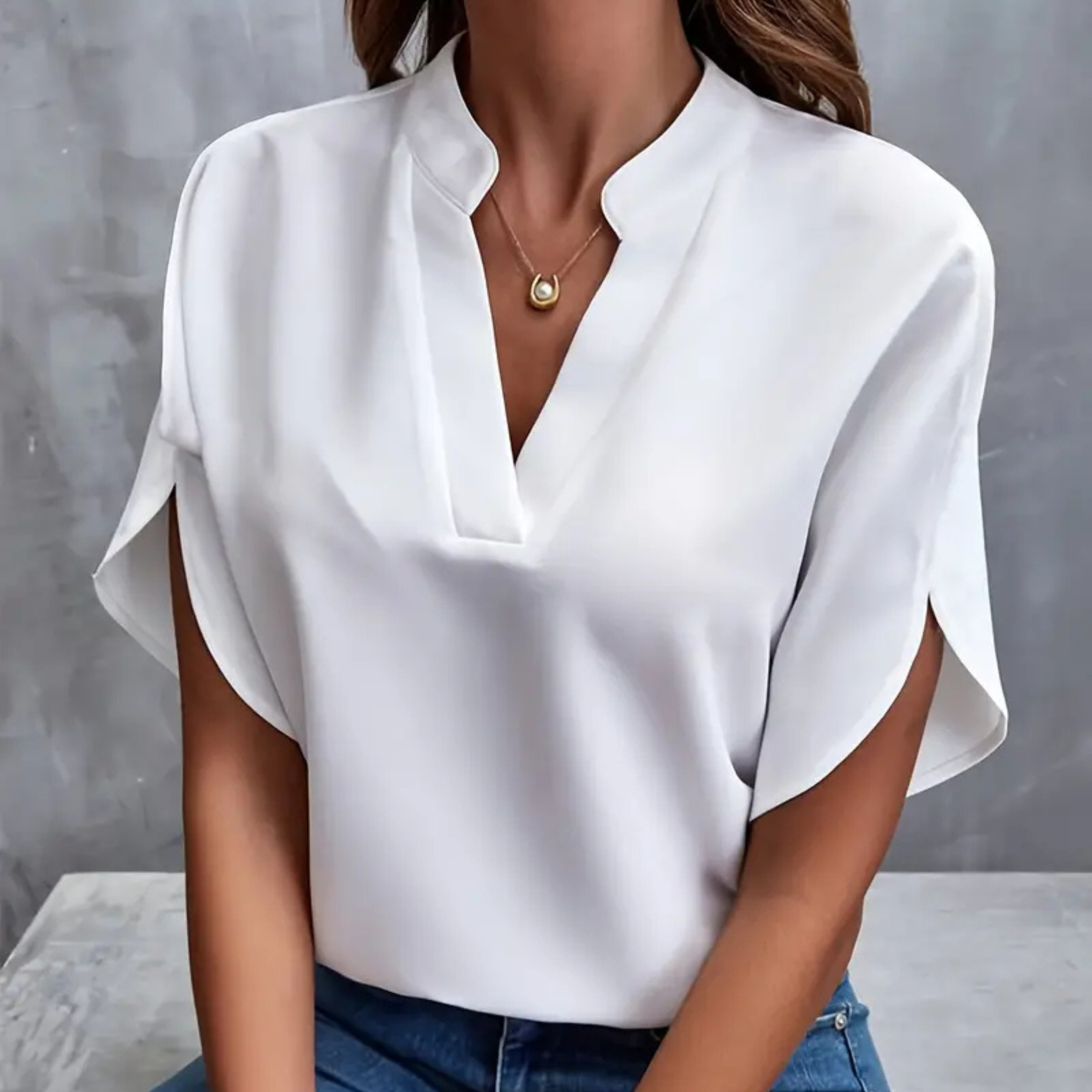 Women’s Relaxed Lightweight Blouse – Elegant Spring Top with Flowing Fit