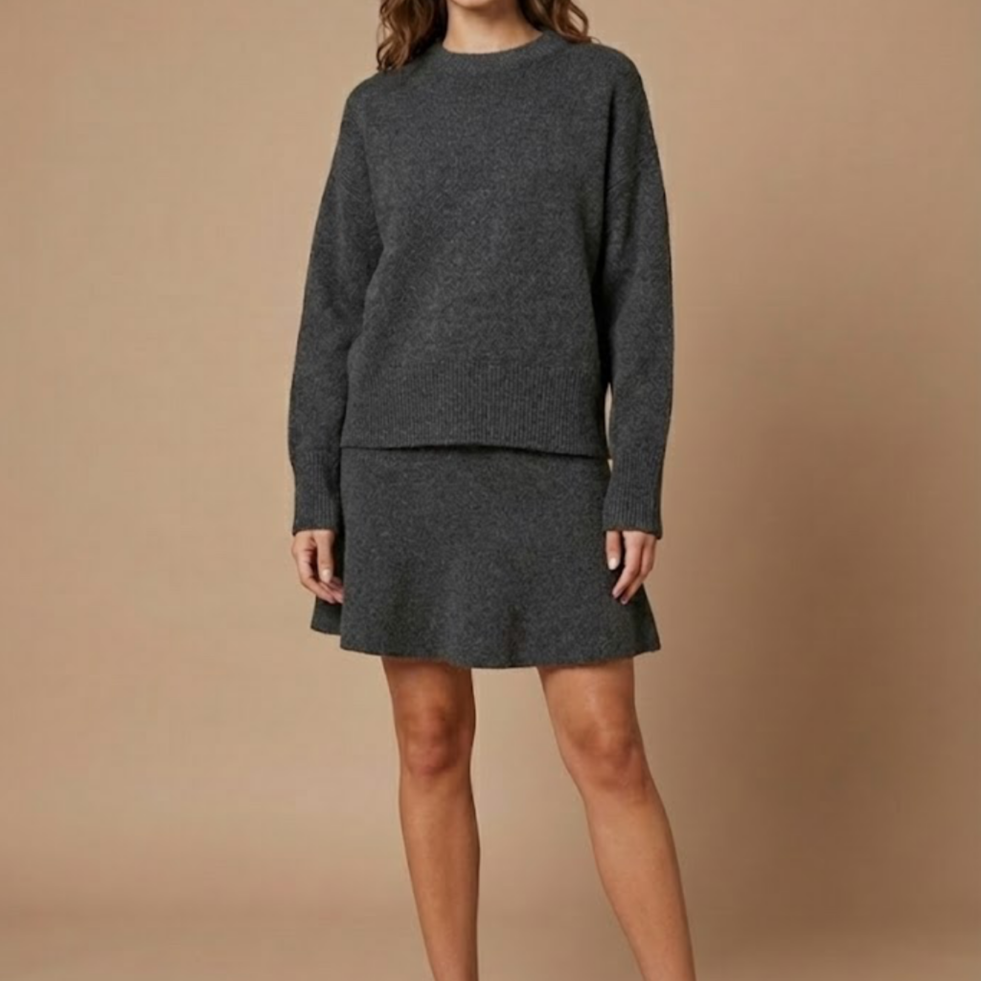 Women’s Fitted Two-Piece Knit Set – Long Sleeve Sweater and Mini Skirt for Smart Casual Styling