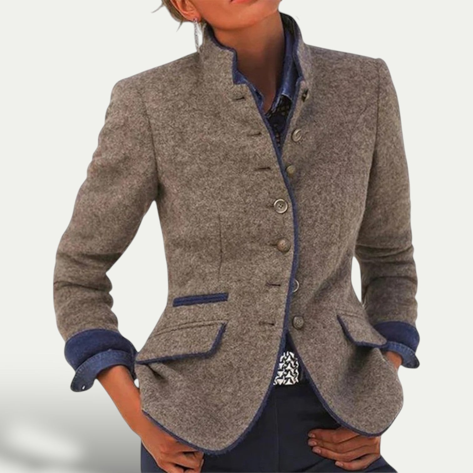 Women’s Tailored Short Blazer with Stand Collar – Smart Casual Layer